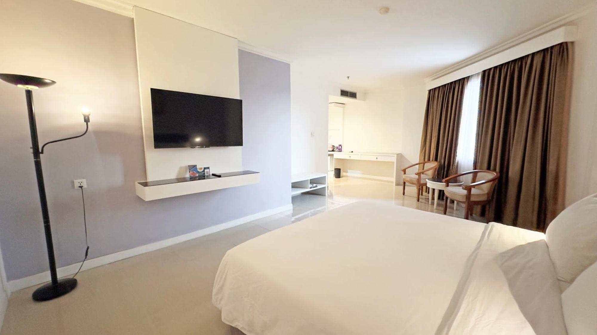 Vue Palace, Artotel Curated 4* Bandung